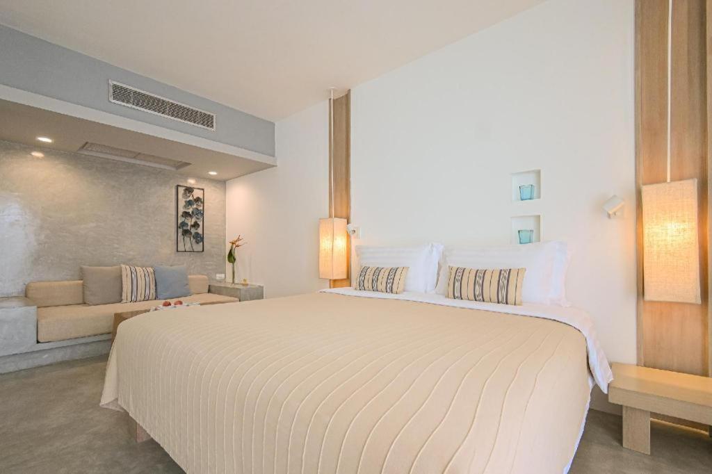 Ramada By Wyndham Phuket Southsea Hotel Karon Exterior foto