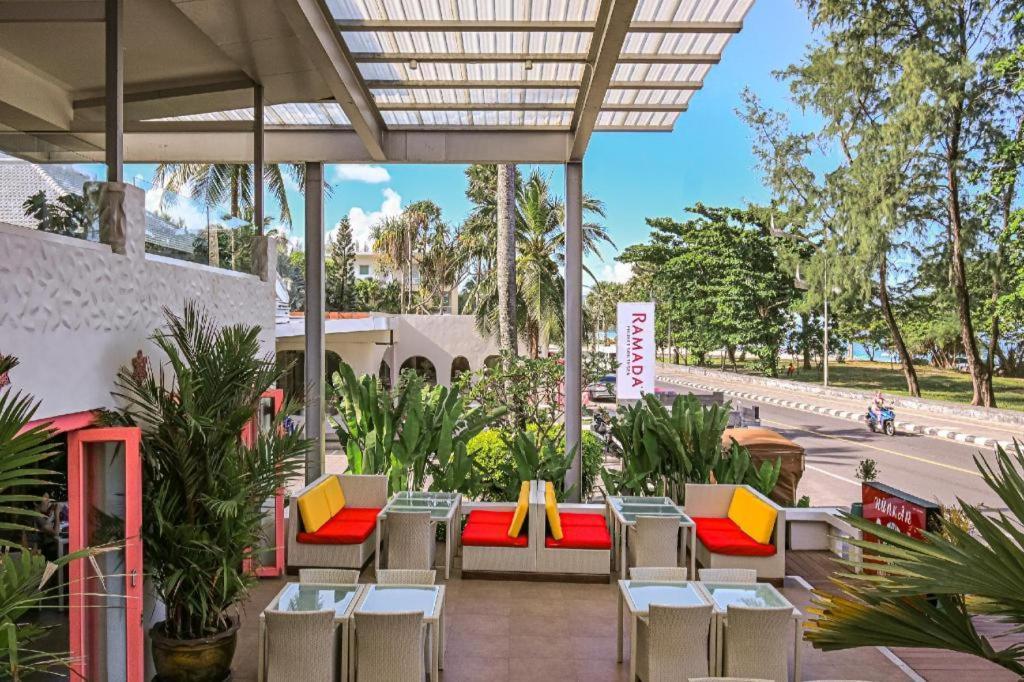 Ramada By Wyndham Phuket Southsea Hotel Karon Exterior foto