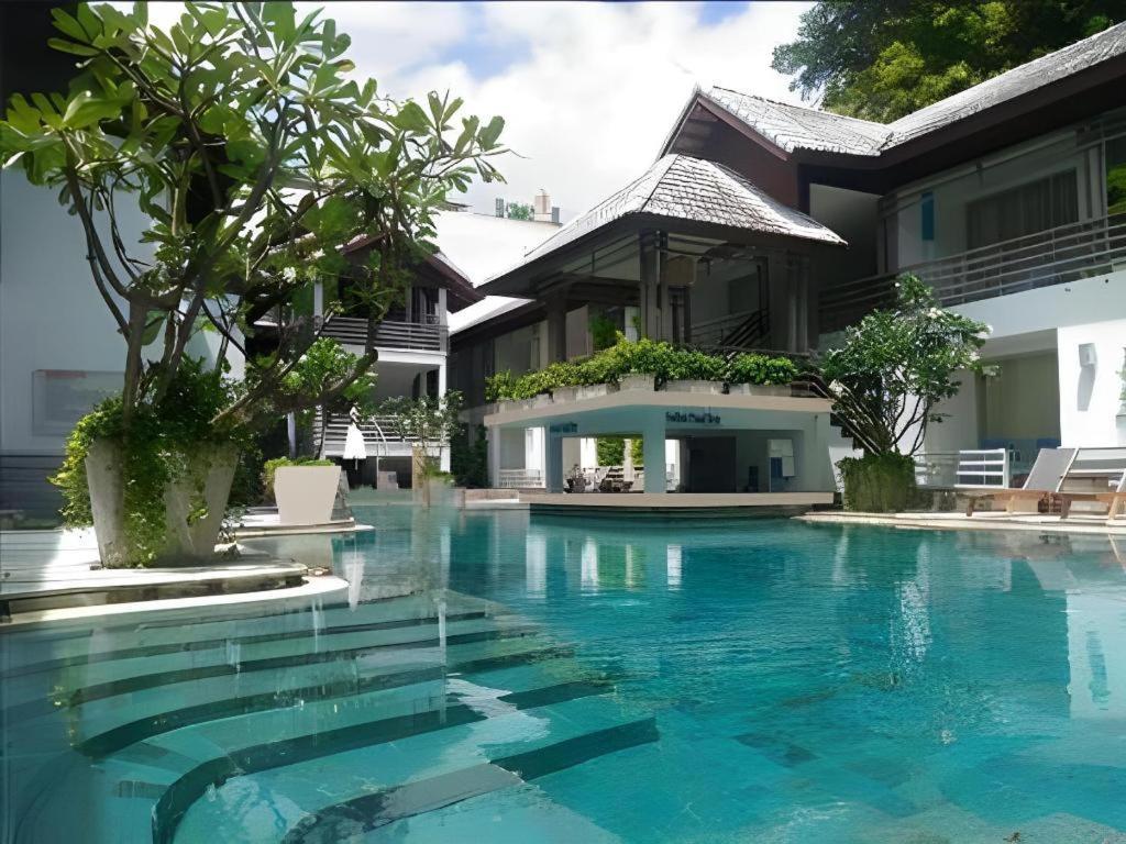 Ramada By Wyndham Phuket Southsea Hotel Karon Exterior foto