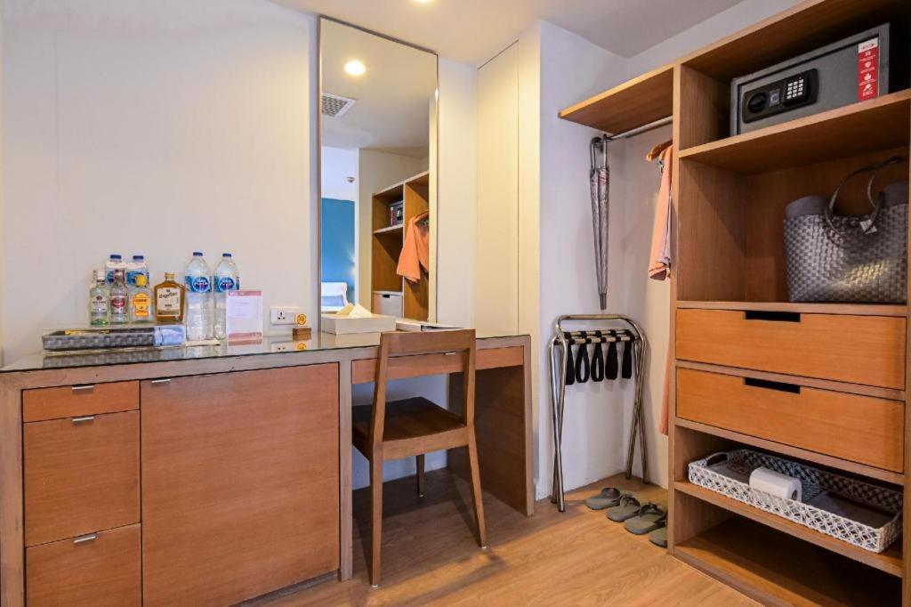 Ramada By Wyndham Phuket Southsea Hotel Karon Exterior foto