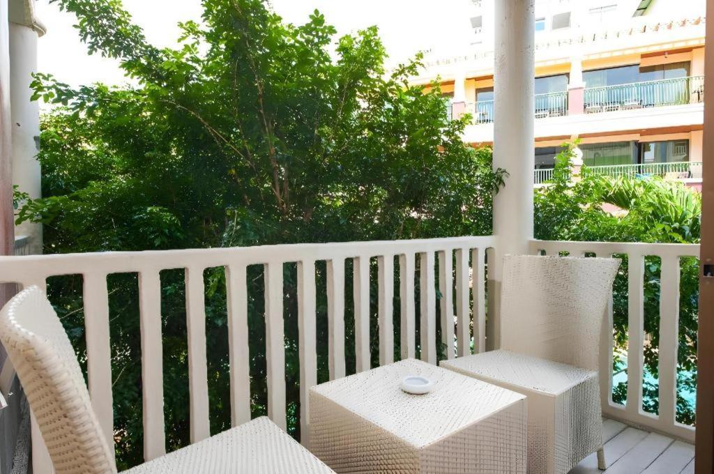 Ramada By Wyndham Phuket Southsea Hotel Karon Exterior foto